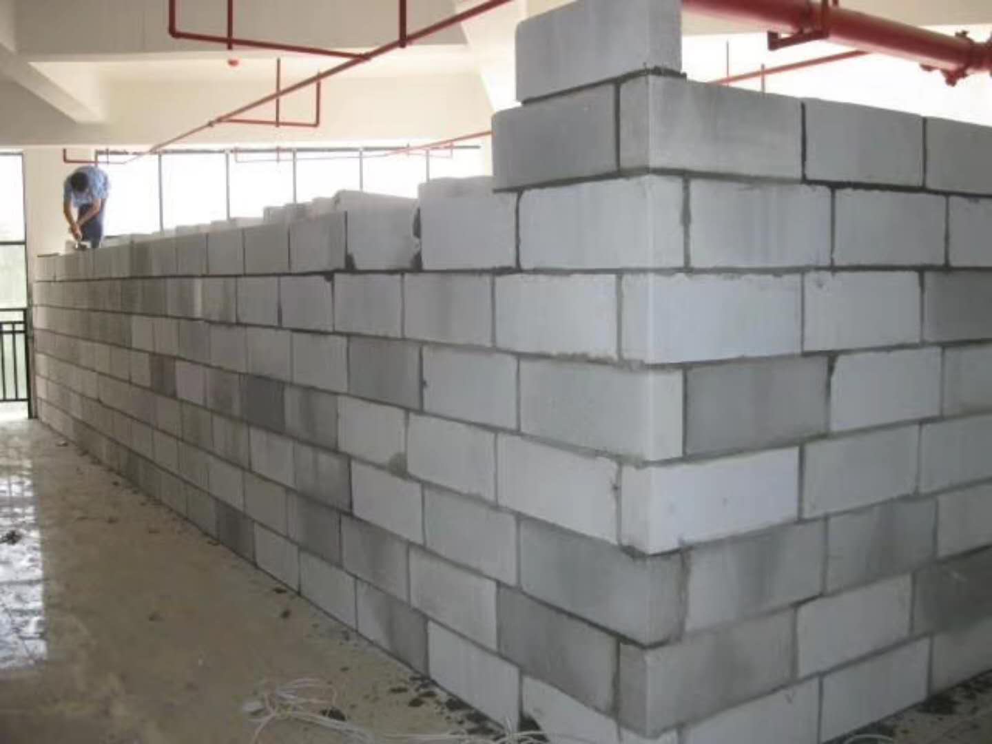 南川蒸压加气混凝土砌块承重墙静力和抗震性能的研究